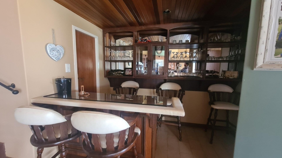 5 Bedroom Property for Sale in Wilgeboom A H North West
